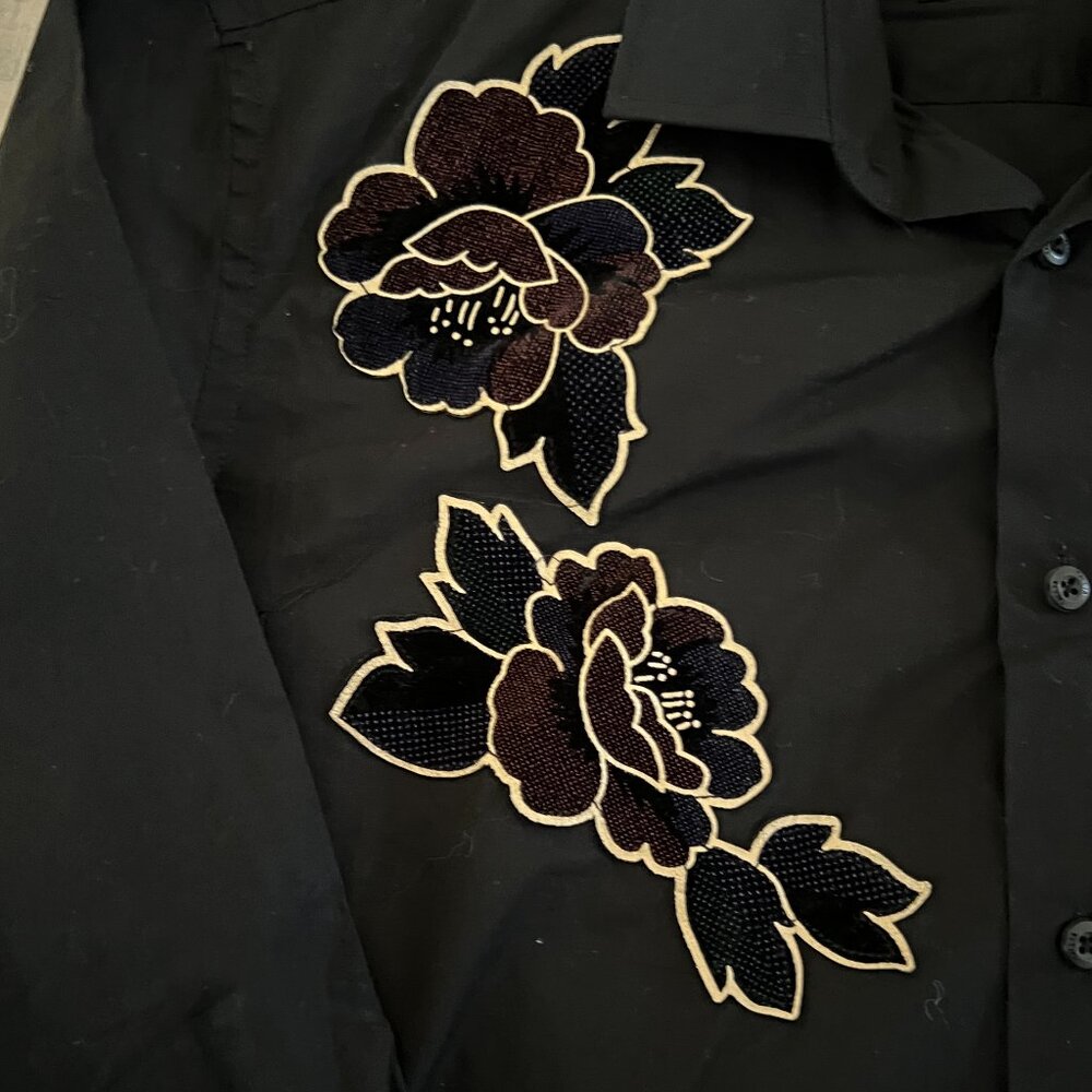 Tallia Men's Large Black Long Sleeve Button Down with Flower Accent - Picture 5 of 5